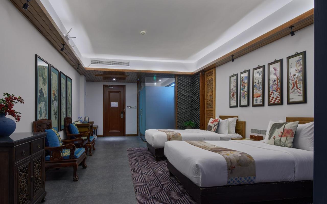 Li River Hotel 4*